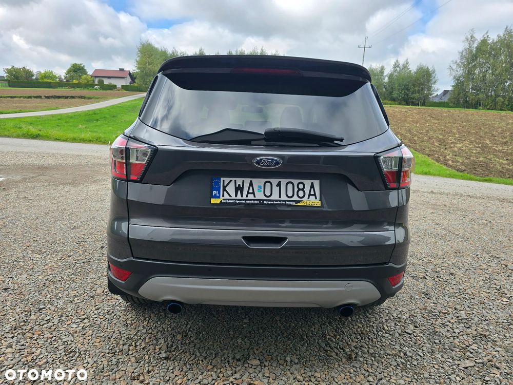 Ford Kuga 1.5 EcoBoost 2x4 Titanium - 6