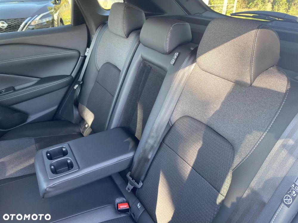 Nissan Qashqai 1.3 DIG-T mHEV N-Connecta - 22