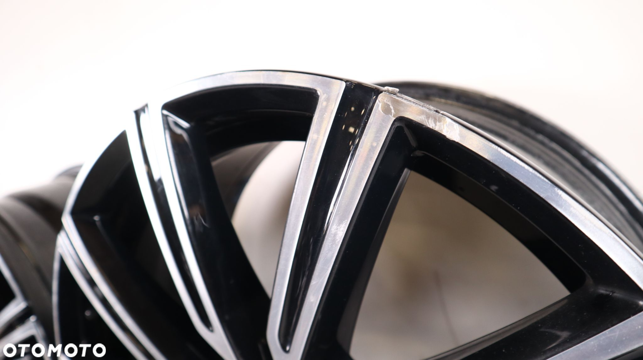 VOLVO XC60 II FELGI ALUMINIOWE 19X7.5 31680357 - 9
