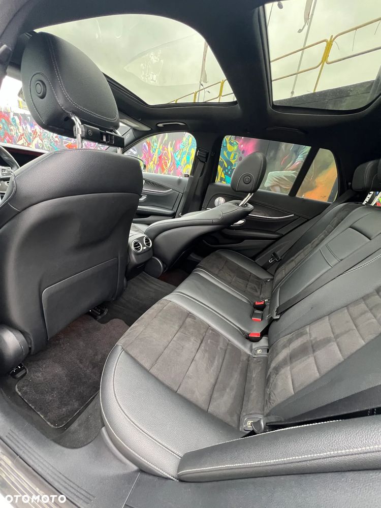 Mercedes-Benz Klasa E 220 d 4-Matic 9G-TRONIC - 16