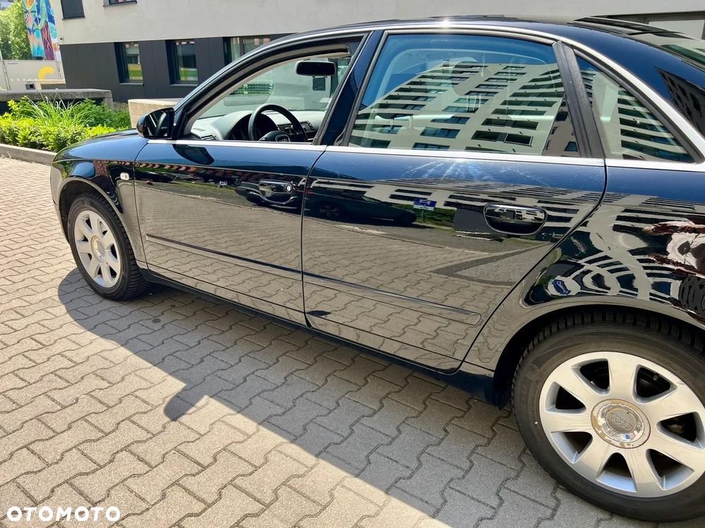 Audi A4 Limousine - 3
