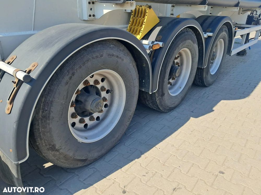 Kaessbohrer SILOLEGEND STB CT-11 - 18