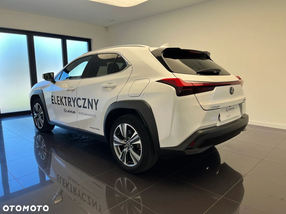 Lexus UX - 5
