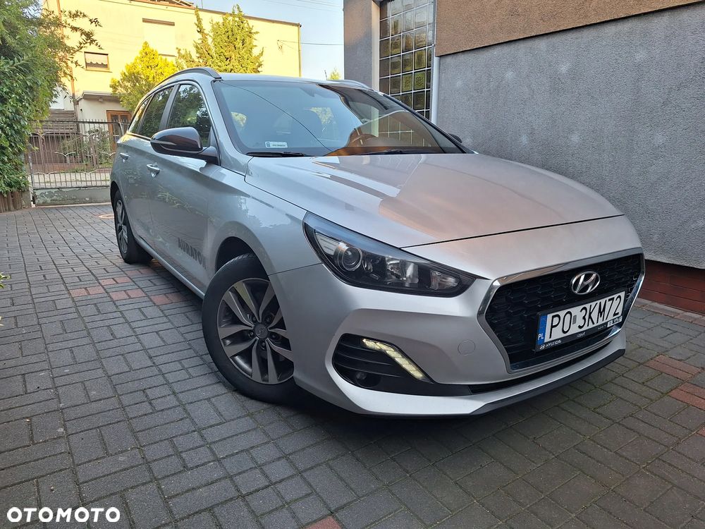 Hyundai i30 1.6 D Comfort - 13