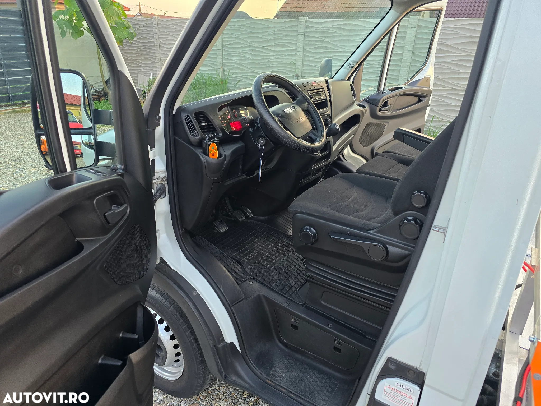 Iveco DAILY 35S15 Motor 3.0d Platforma Certificat VDI - 6