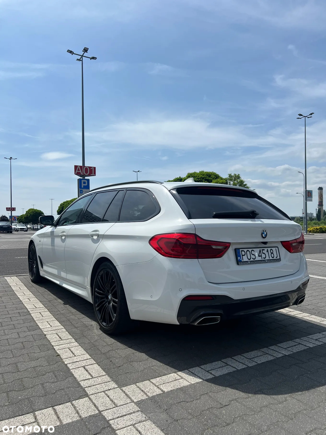 BMW Seria 5 520d xDrive Touring M Sport Edition - 4