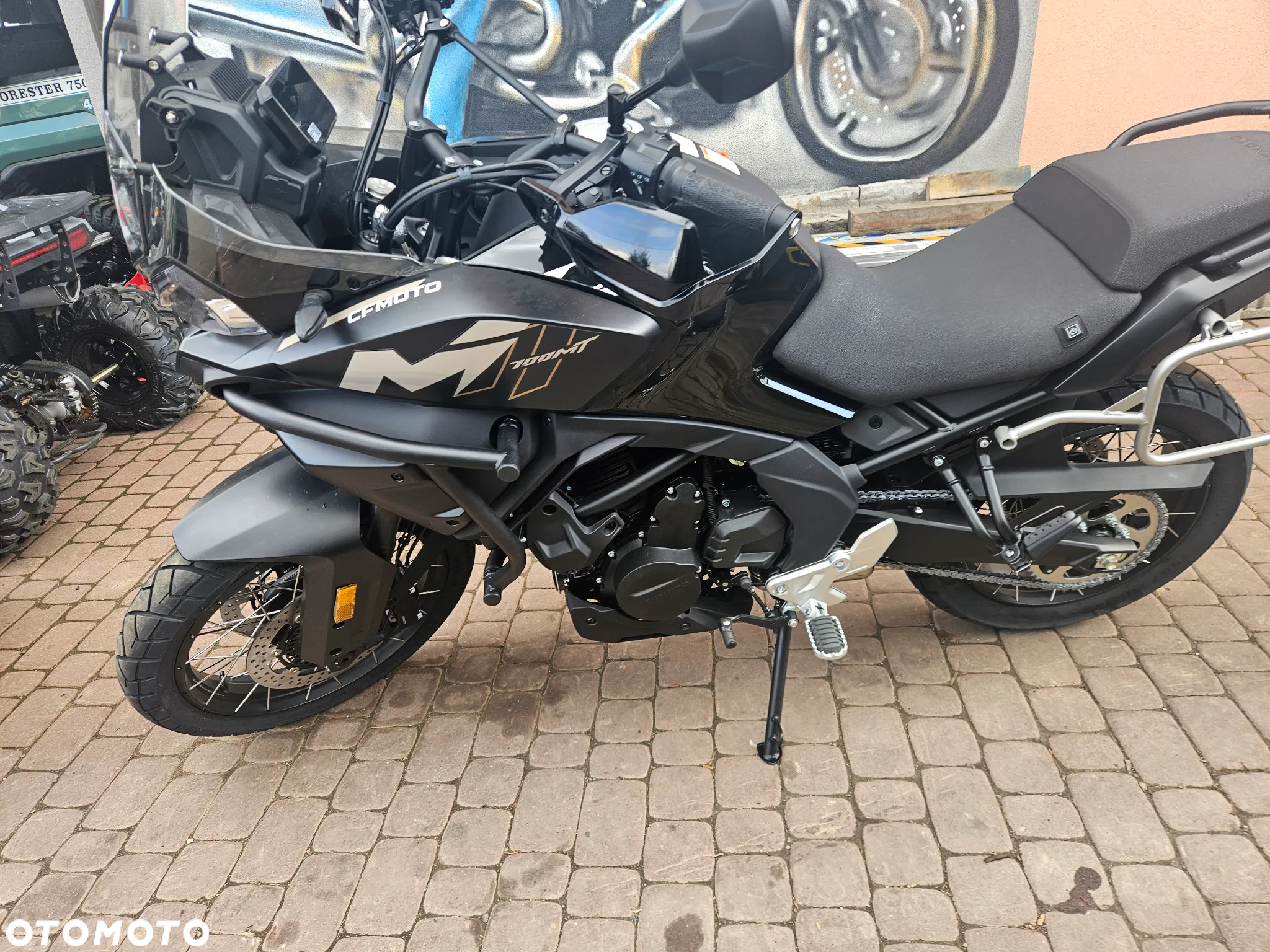 CFMoto MT - 4
