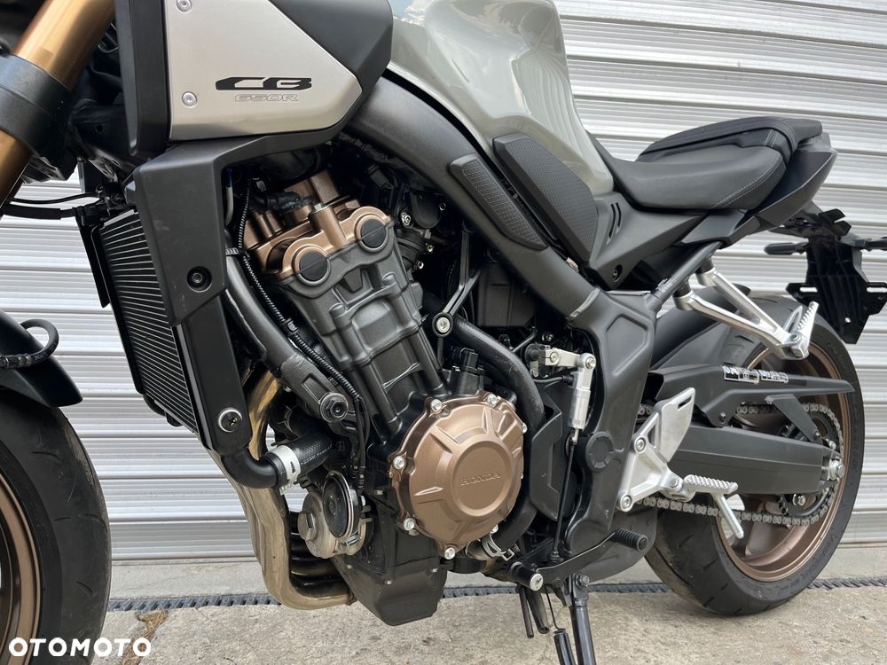 Honda CB - 28