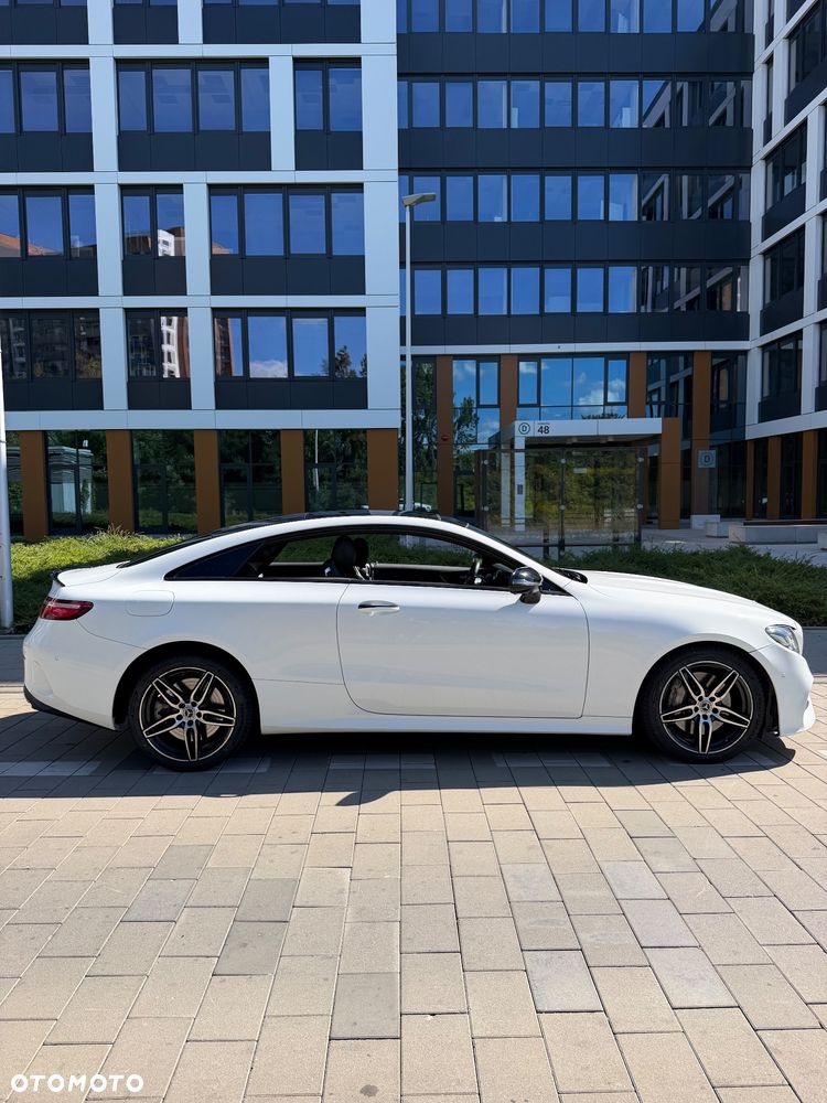 Mercedes-Benz Klasa E 400 4Matic 9G-TRONIC 25th Anniversary Edition - 10