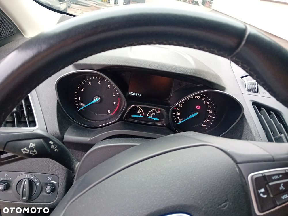 Ford Kuga - 8