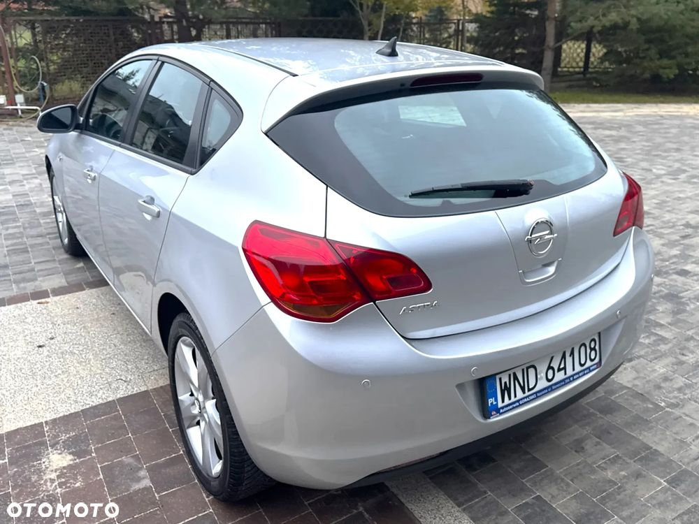Opel Astra 1.6 - 6