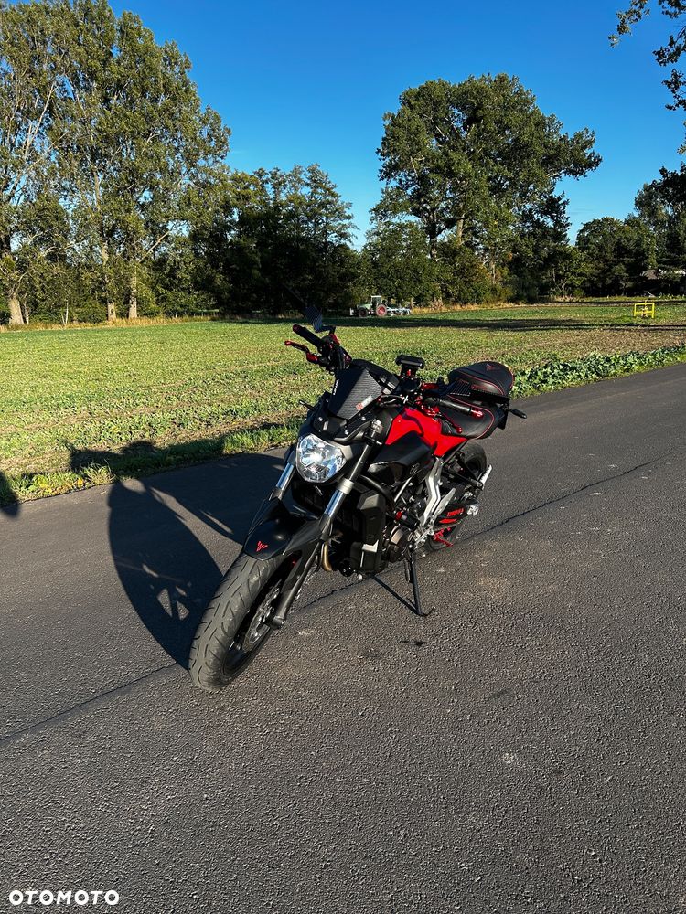 Yamaha MT - 2