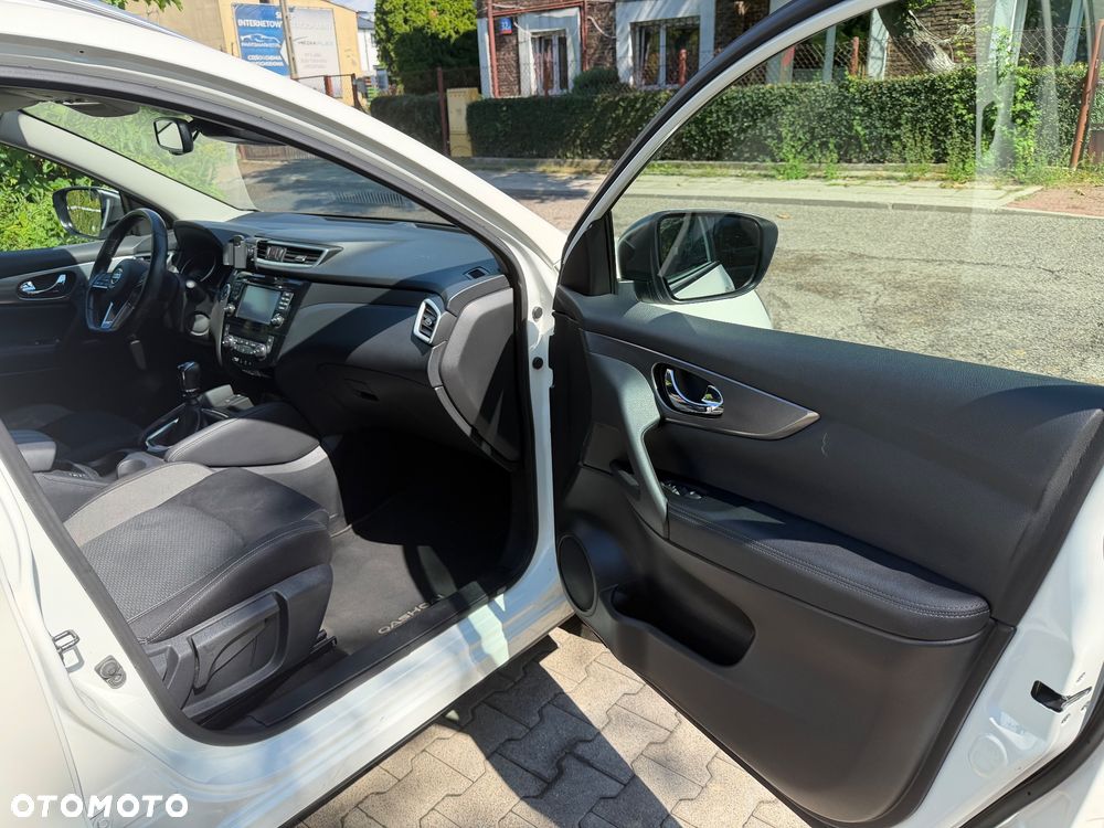 Nissan Qashqai 1.5 dCi N-Connecta - 15