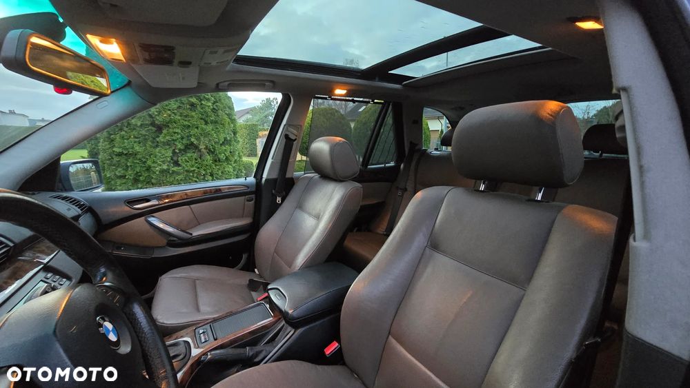 BMW X5 3.0si xDrive - 27