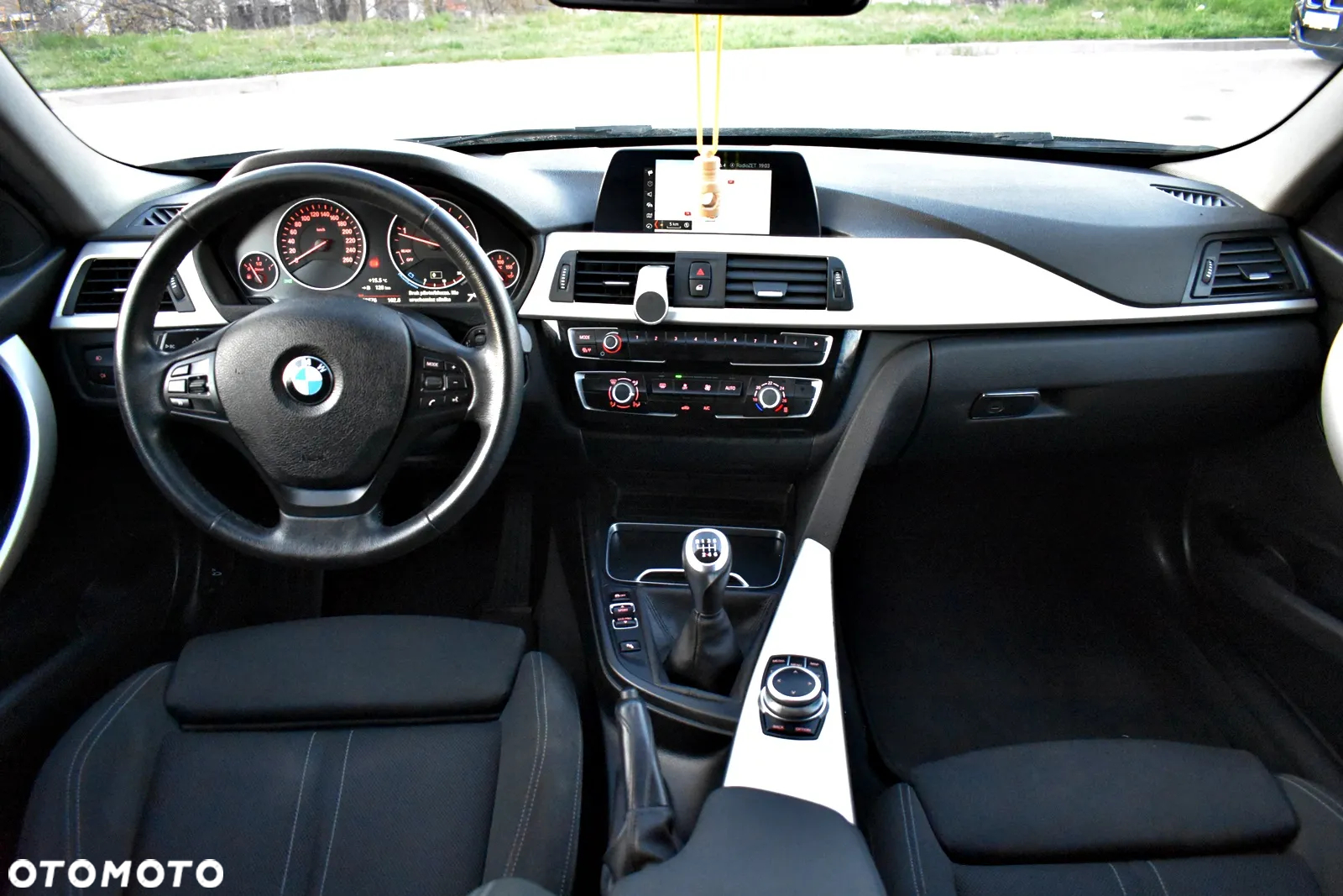 BMW Seria 3 318d Advantage - 24