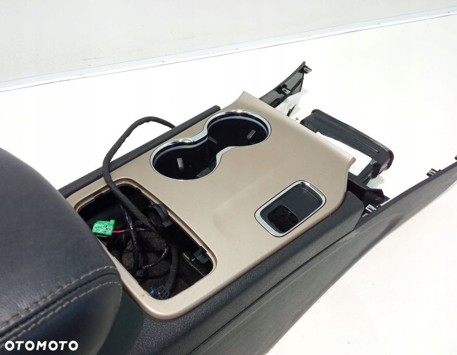 TUNEL ŚRODKOWY JEEP GRAND CHEROKEE IV WK2 - 3