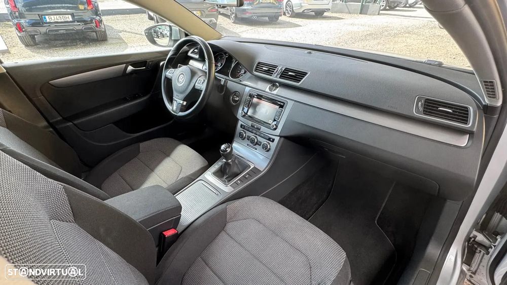 VW Passat 1.6 TDI BlueMotion - 44