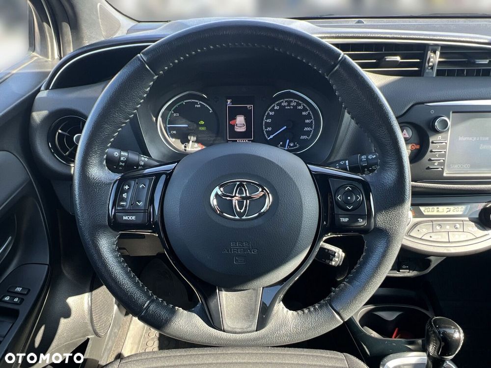 Toyota Yaris - 10