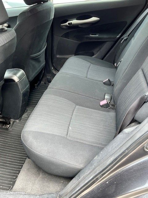Toyota Auris 1.4 VVT-i AC - 18