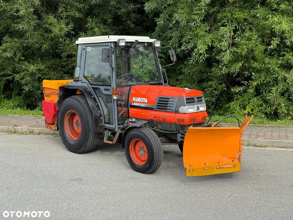 Kubota * Traktor KUBOTA L4200 * 4x4 * Pług Piaskarka * Wałek Przód Tył * Sprowadzony* Zimowe Utrzymanie - 2
