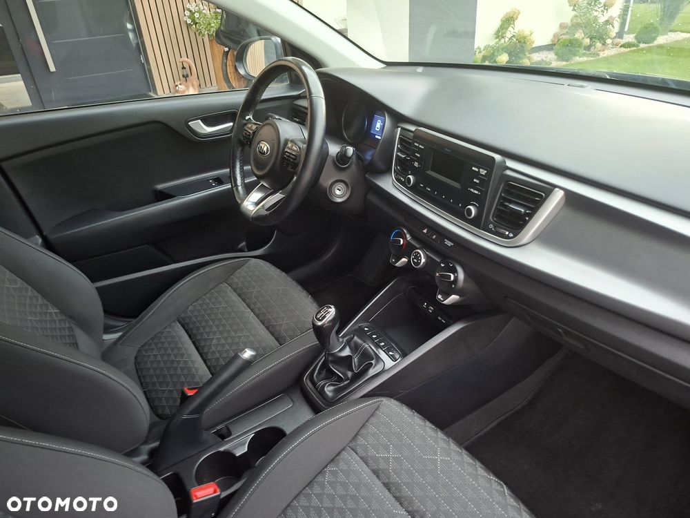 Kia Rio - 10