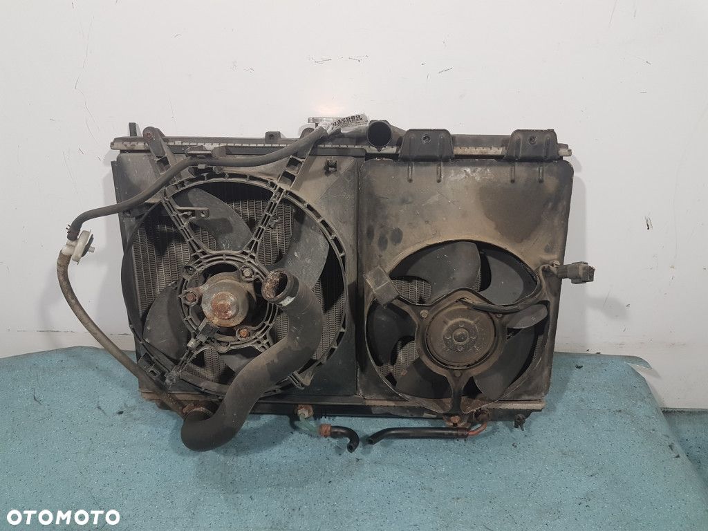 MITSUBISHI CARISMA 1.8 GDI CHŁODNICA WODY - 1