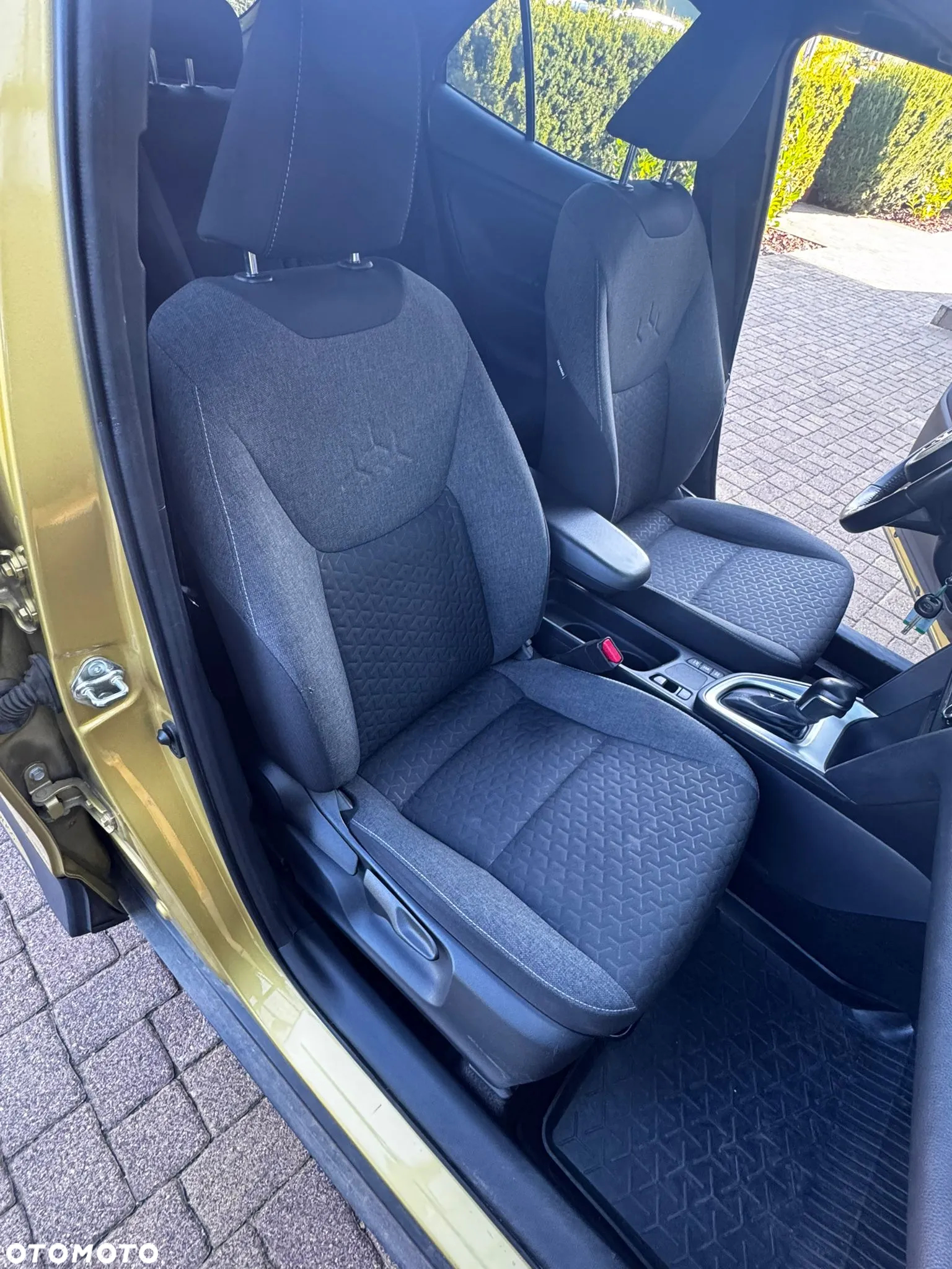 Toyota Yaris - 11