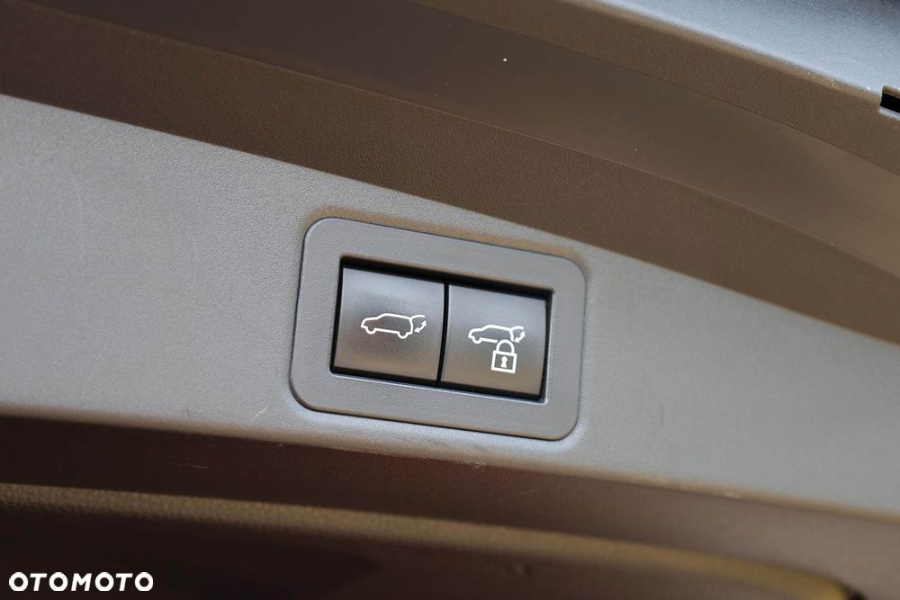 Toyota Corolla 2.0 Hybrid Style - 35