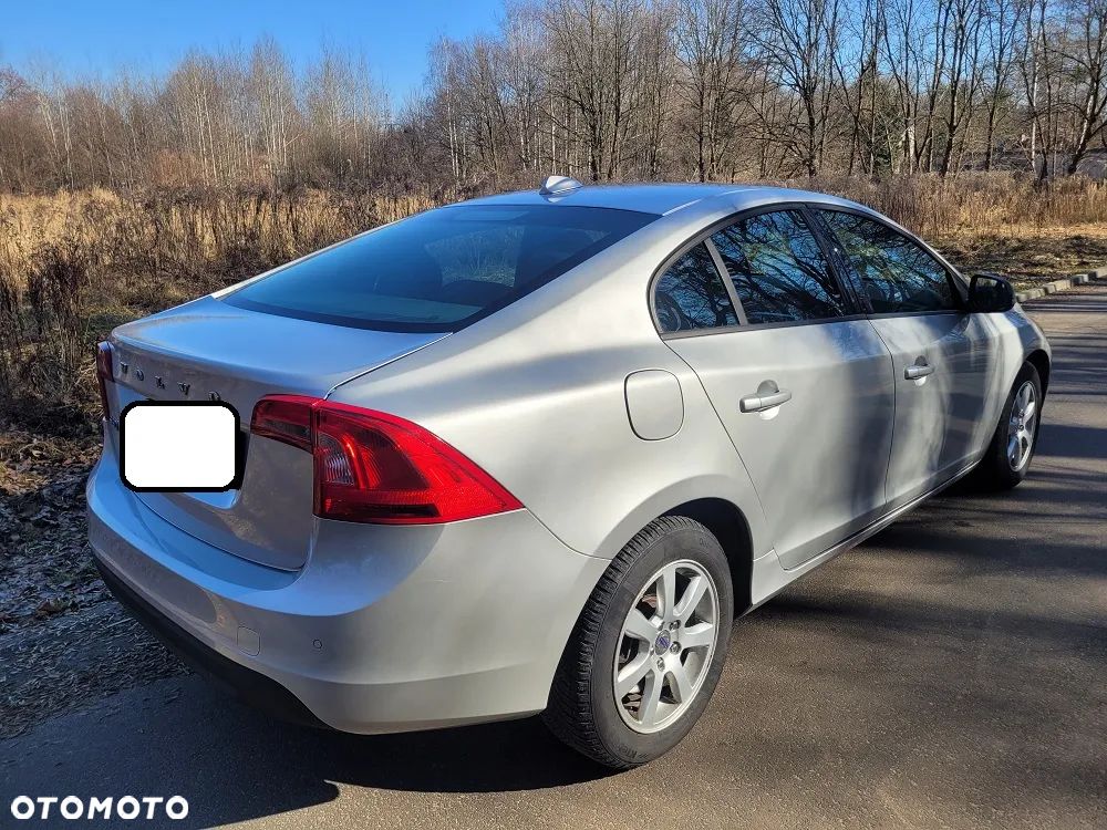 Volvo S60 DRIVe Kinetic - 4