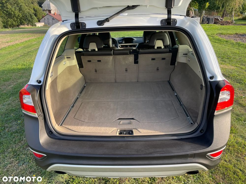 Volvo XC 70 T6 AWD Momentum - 6