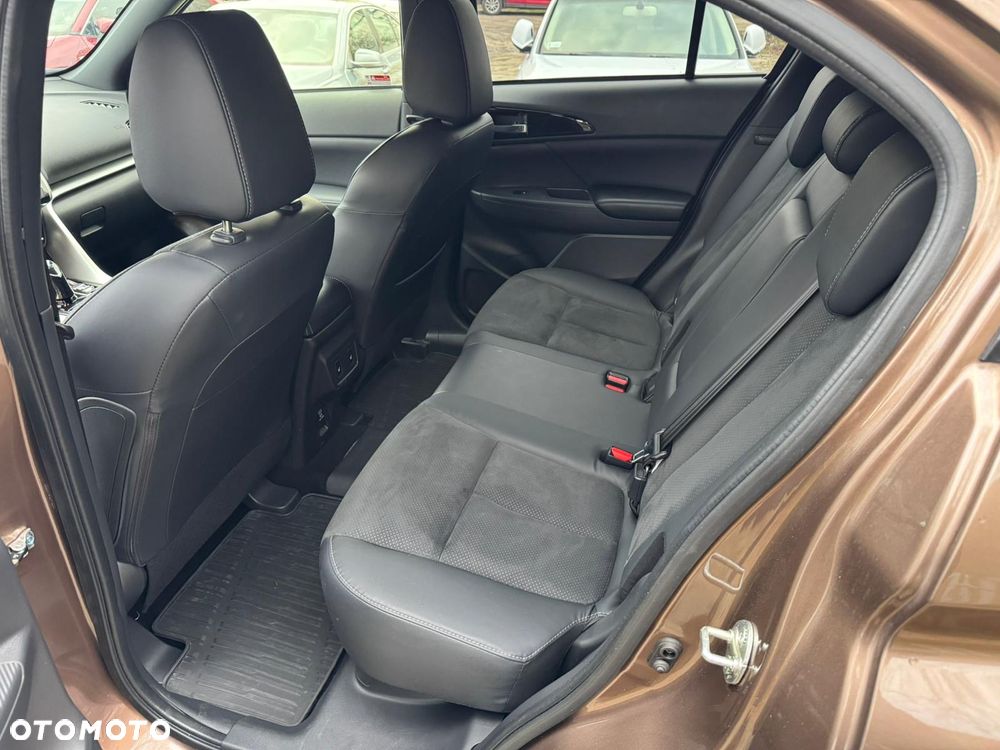 Mitsubishi Eclipse Cross 4WD Plus Select - 15