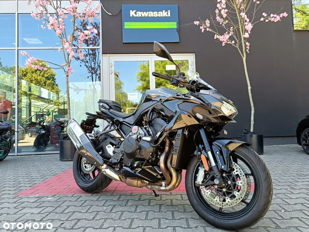 Kawasaki H2 - 1