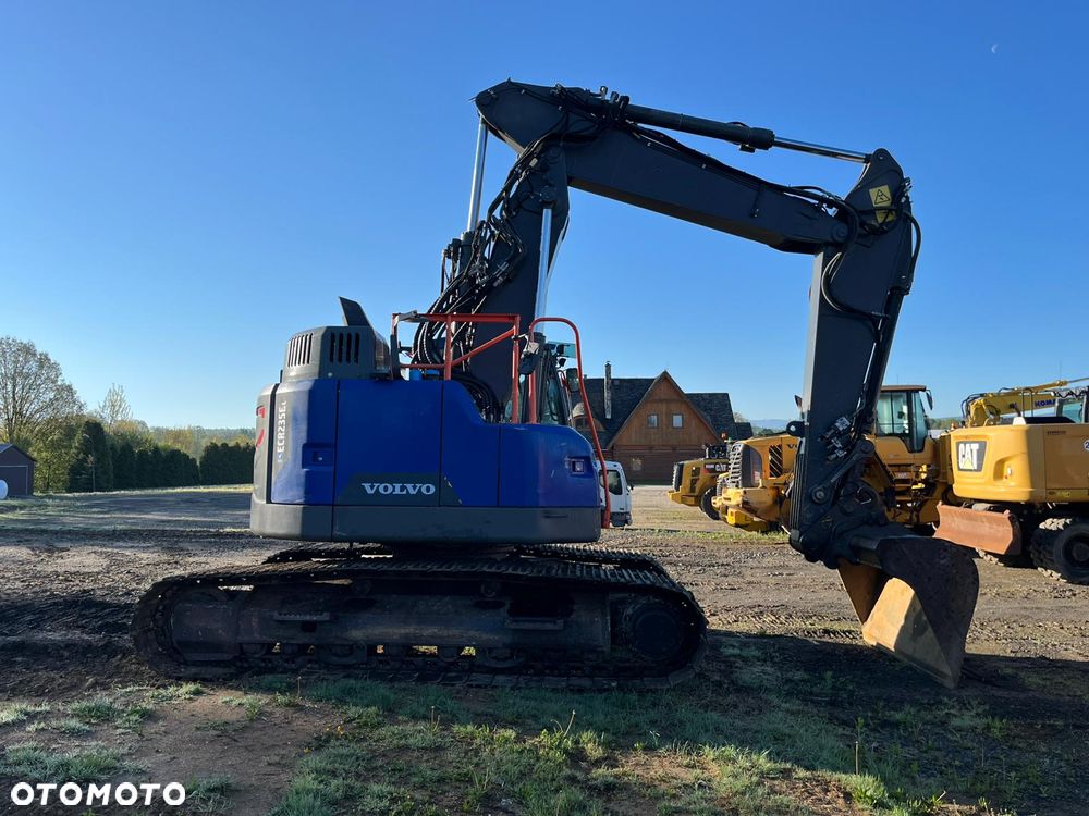 Volvo ECR235EL - 24