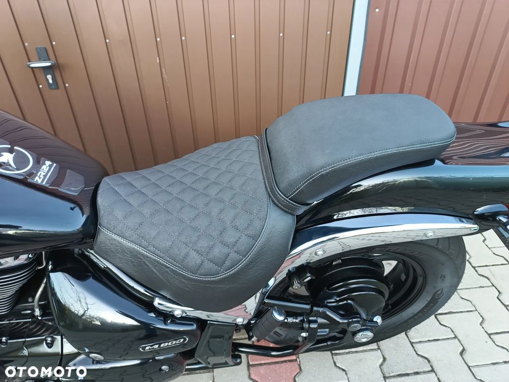 Suzuki Intruder - 31