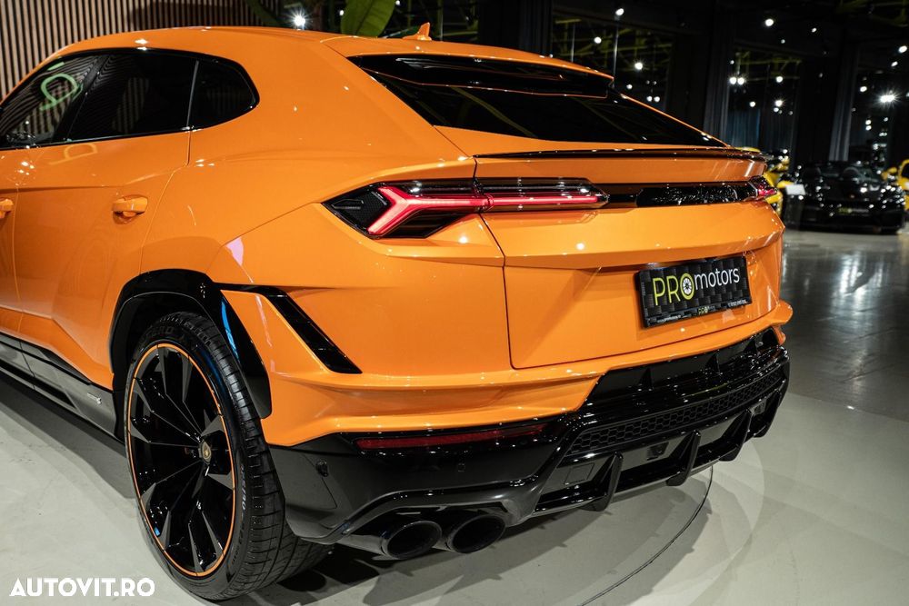 Lamborghini URUS - 11