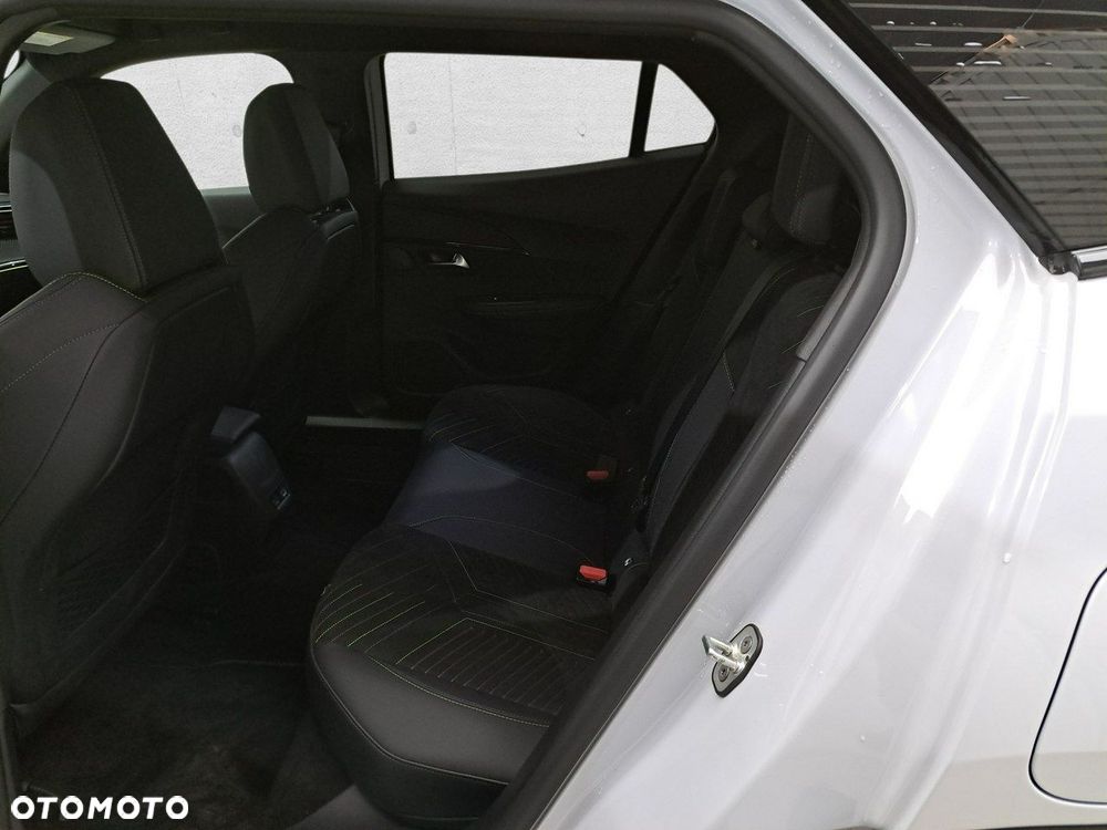 Peugeot 2008 - 12
