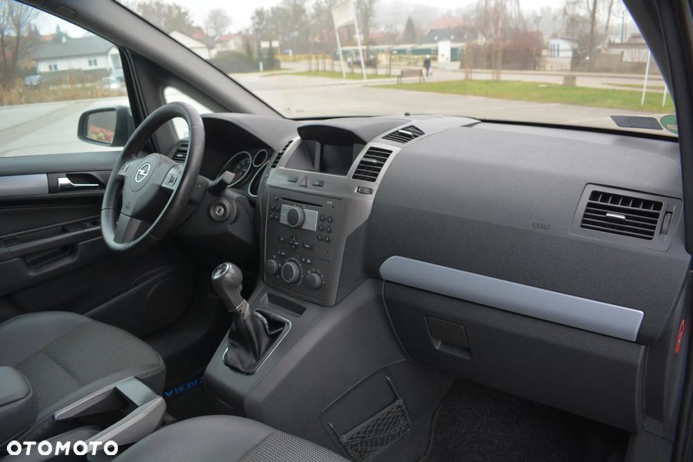 Opel Zafira - 21