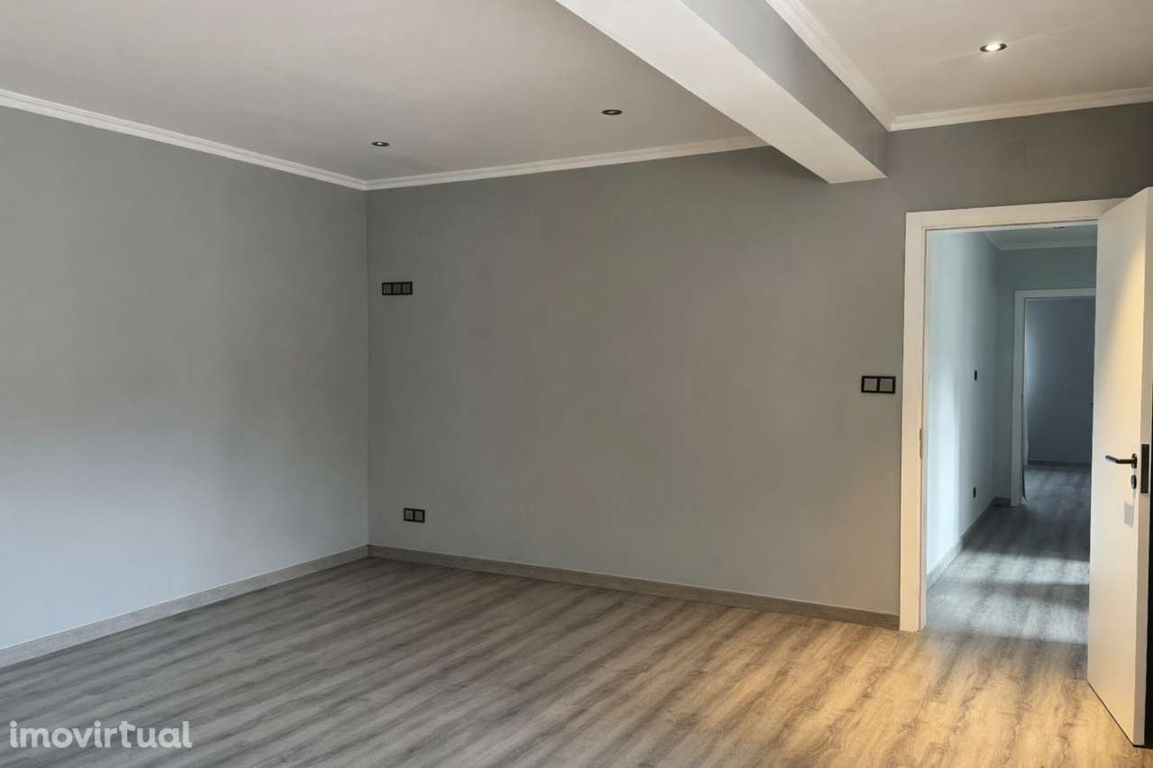 Moradia T3 em Chipar de Cima, Vilarinho do Bairro - Grande imagem: 5/20