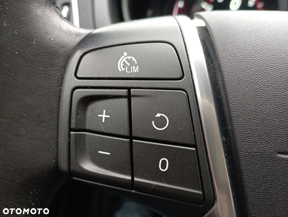 Volvo V40 T2 Ocean Race - 17