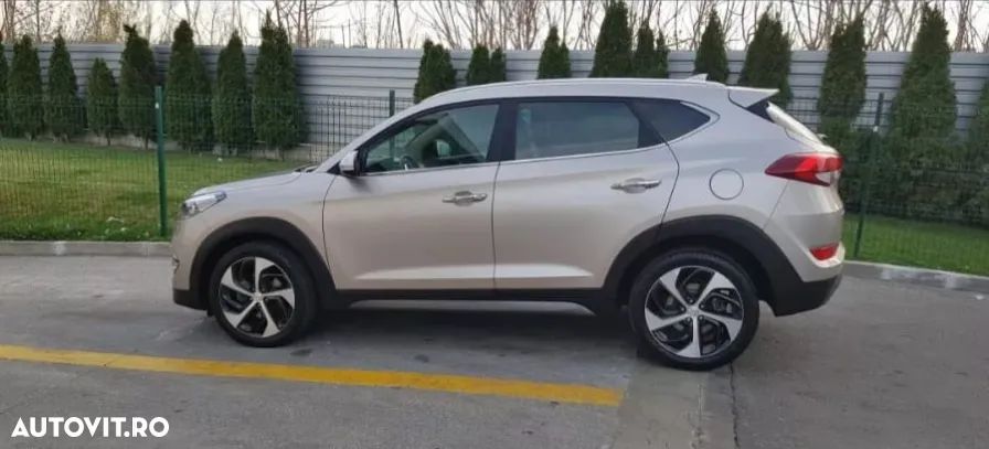 Hyundai Tucson 2.0 CRDI 4WD 6AT Luxury Pack+ - 8