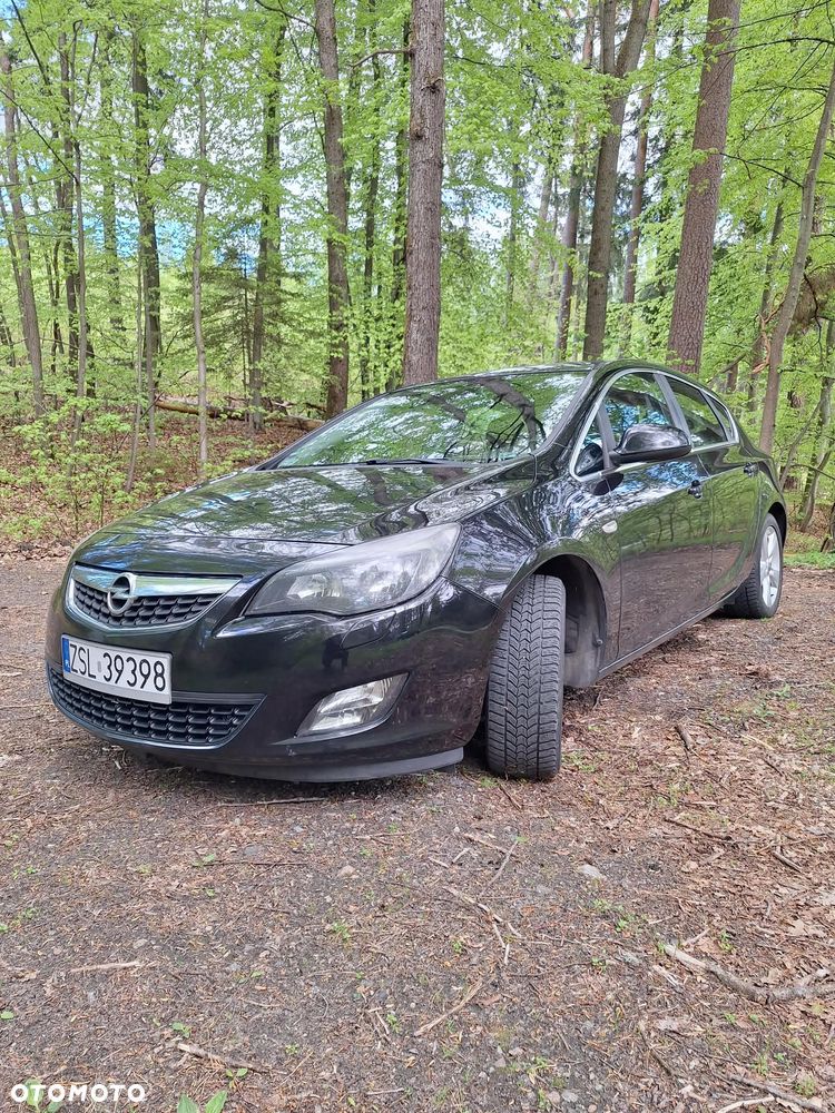 Opel Astra 1.3 CDTI Cosmo ecoFLEX - 1
