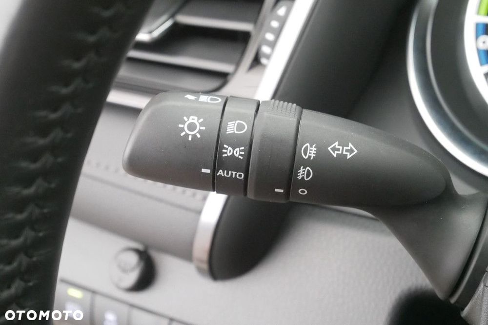 Toyota Camry 2.5 Hybrid Comfort CVT - 25