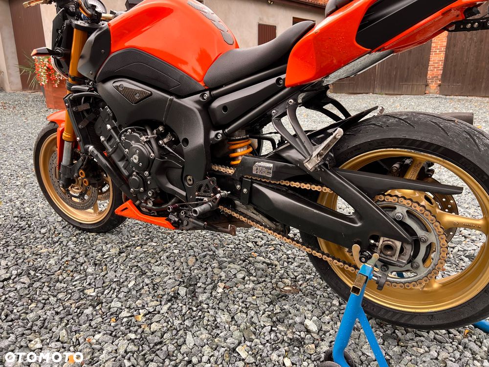 Yamaha FZ8 - 13