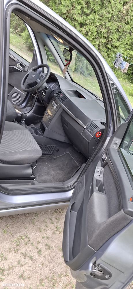 Opel Meriva - 11