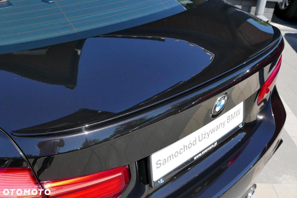 BMW Seria 3 330i M Sport - 11