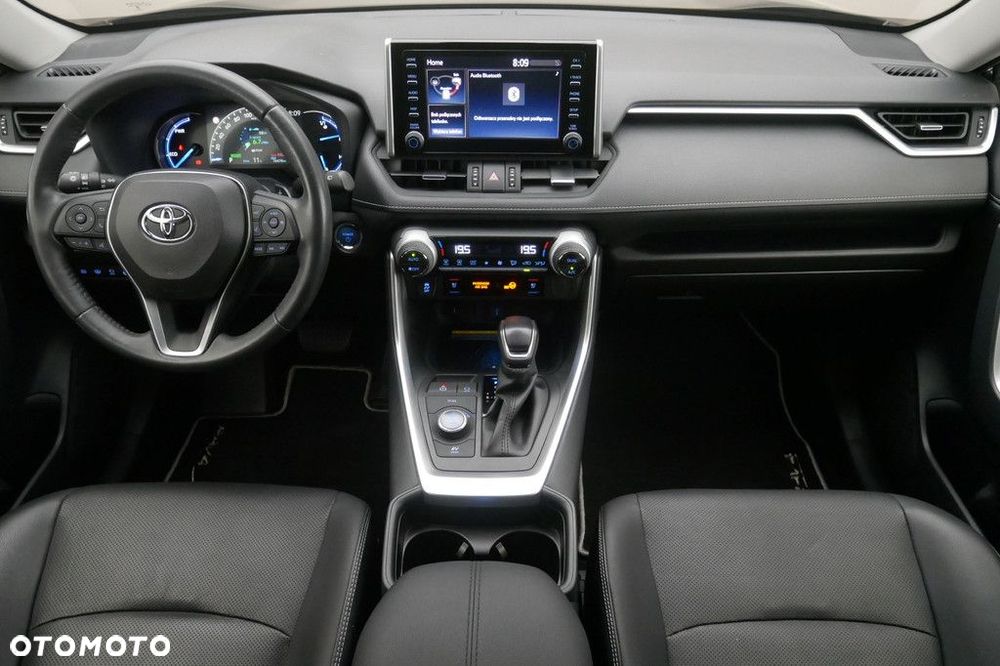 Toyota RAV4 - 8