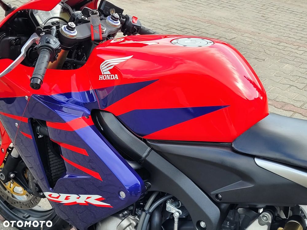 Honda CBR - 6