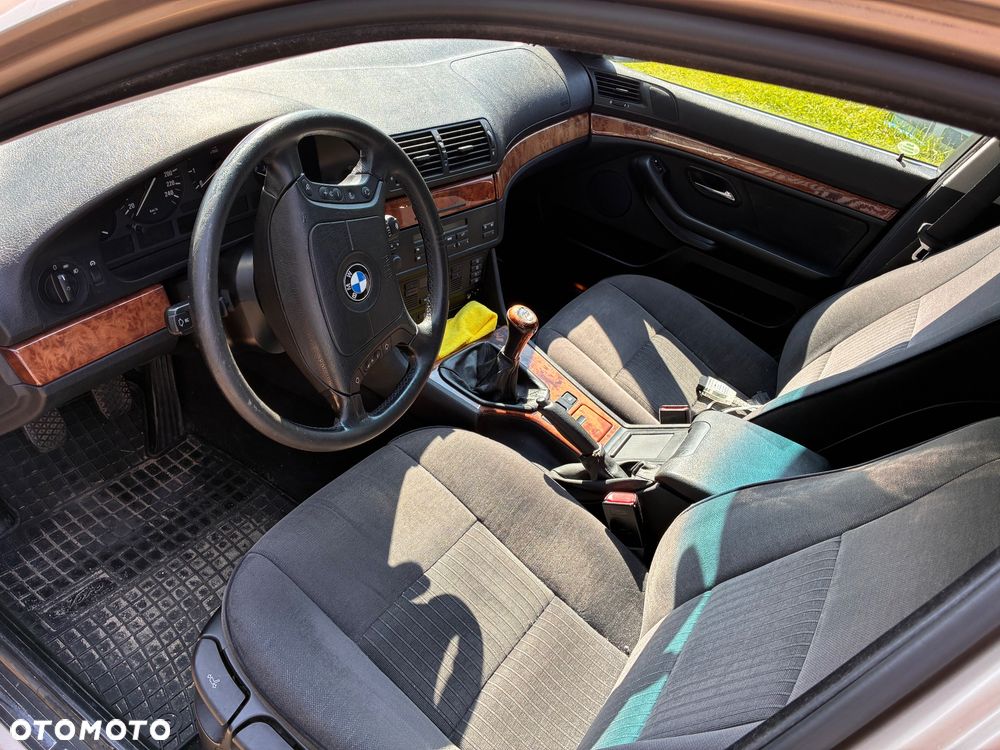 BMW Seria 5 - 8