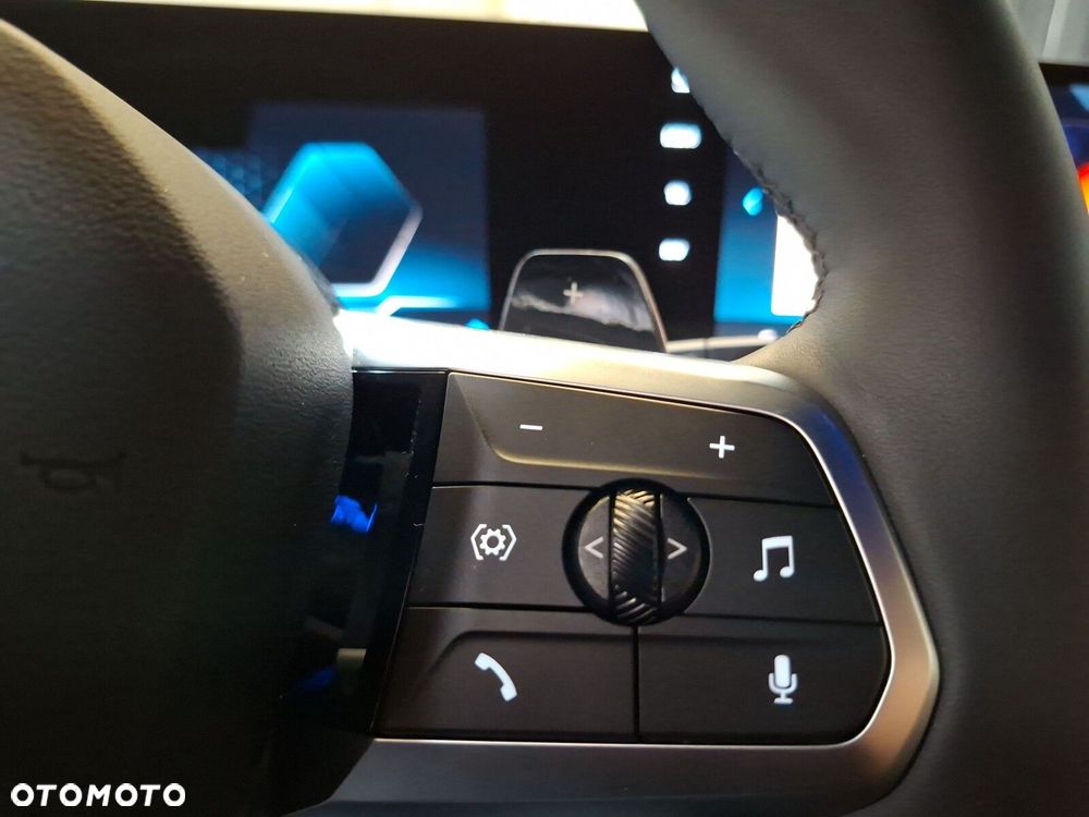 BMW Seria 1 120 mHEV - 27