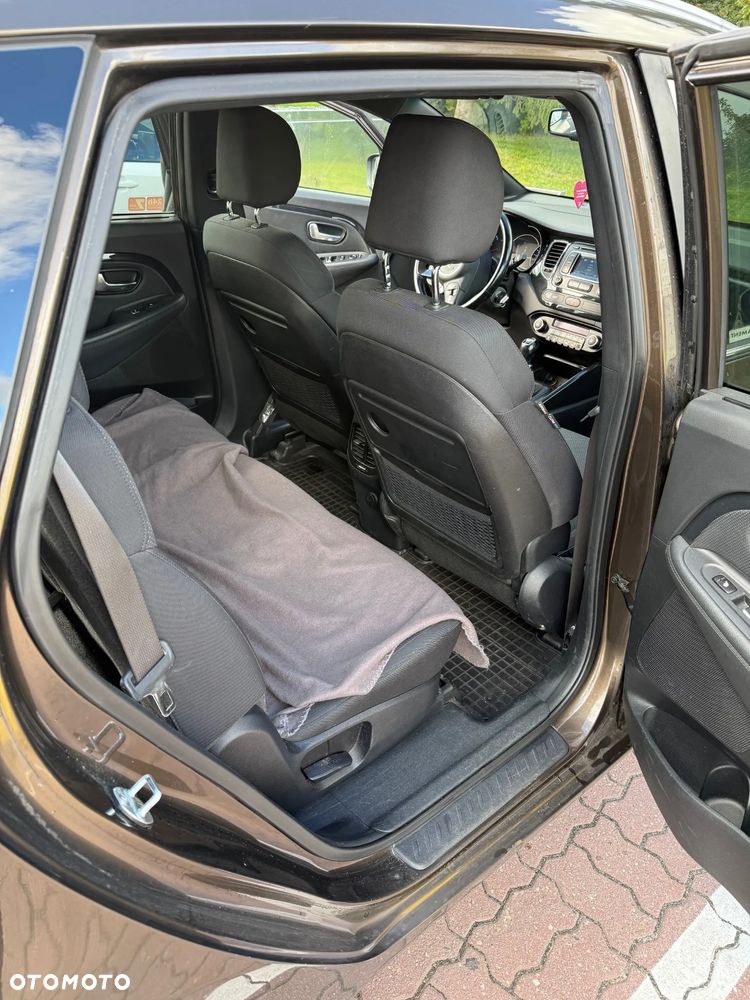 Kia Carens 1.7 CRDi L 7os - 11